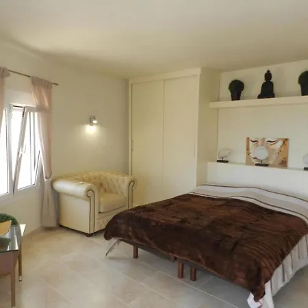 Casa Isabel 8 Personas كاليبي